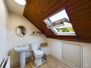 upstairs bathroom - click for photo gallery